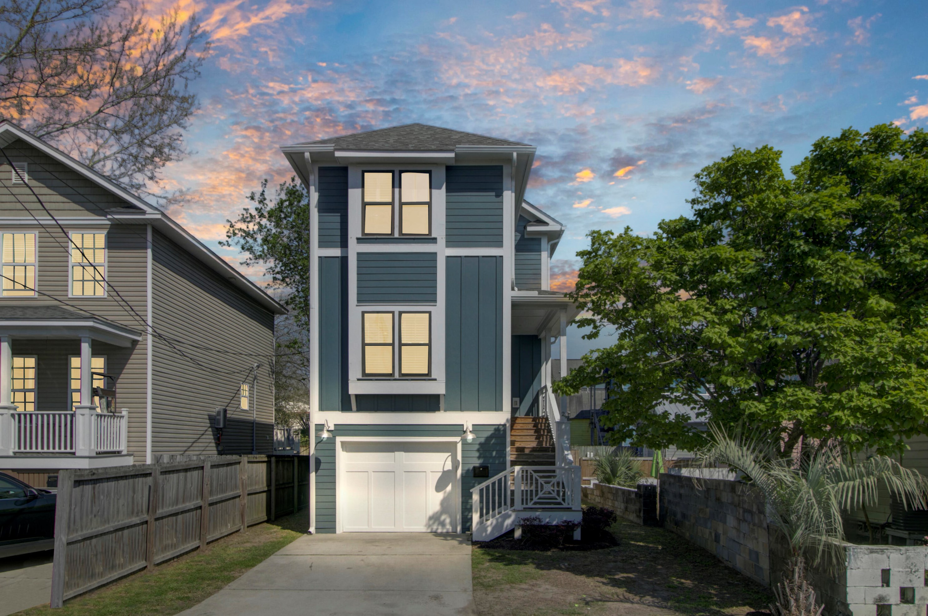 24 Orrs Ct, Charleston SC  29403-4620 exterior