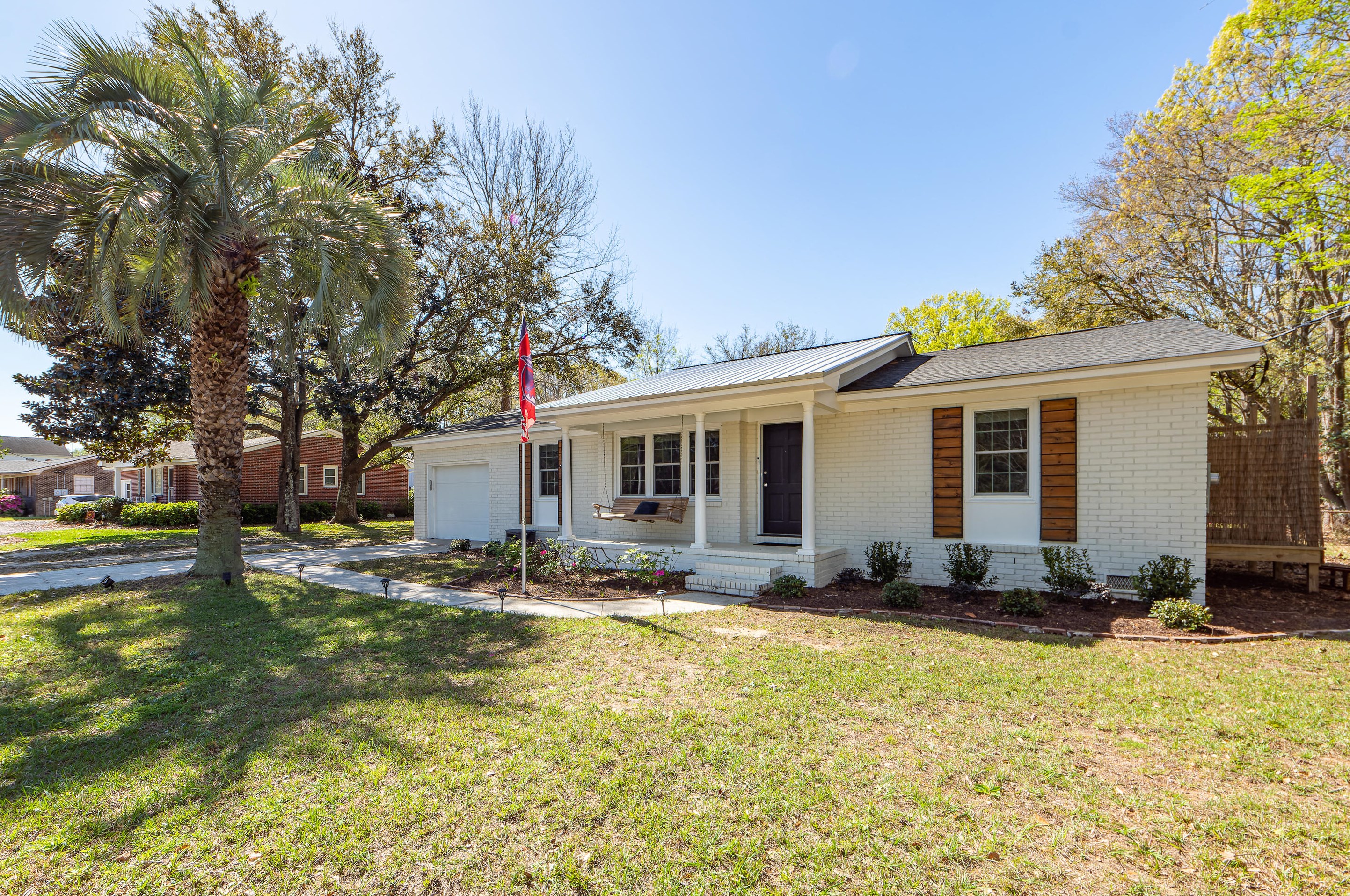 1051 Harbor View Rd, Charleston SC  29412-4236 exterior