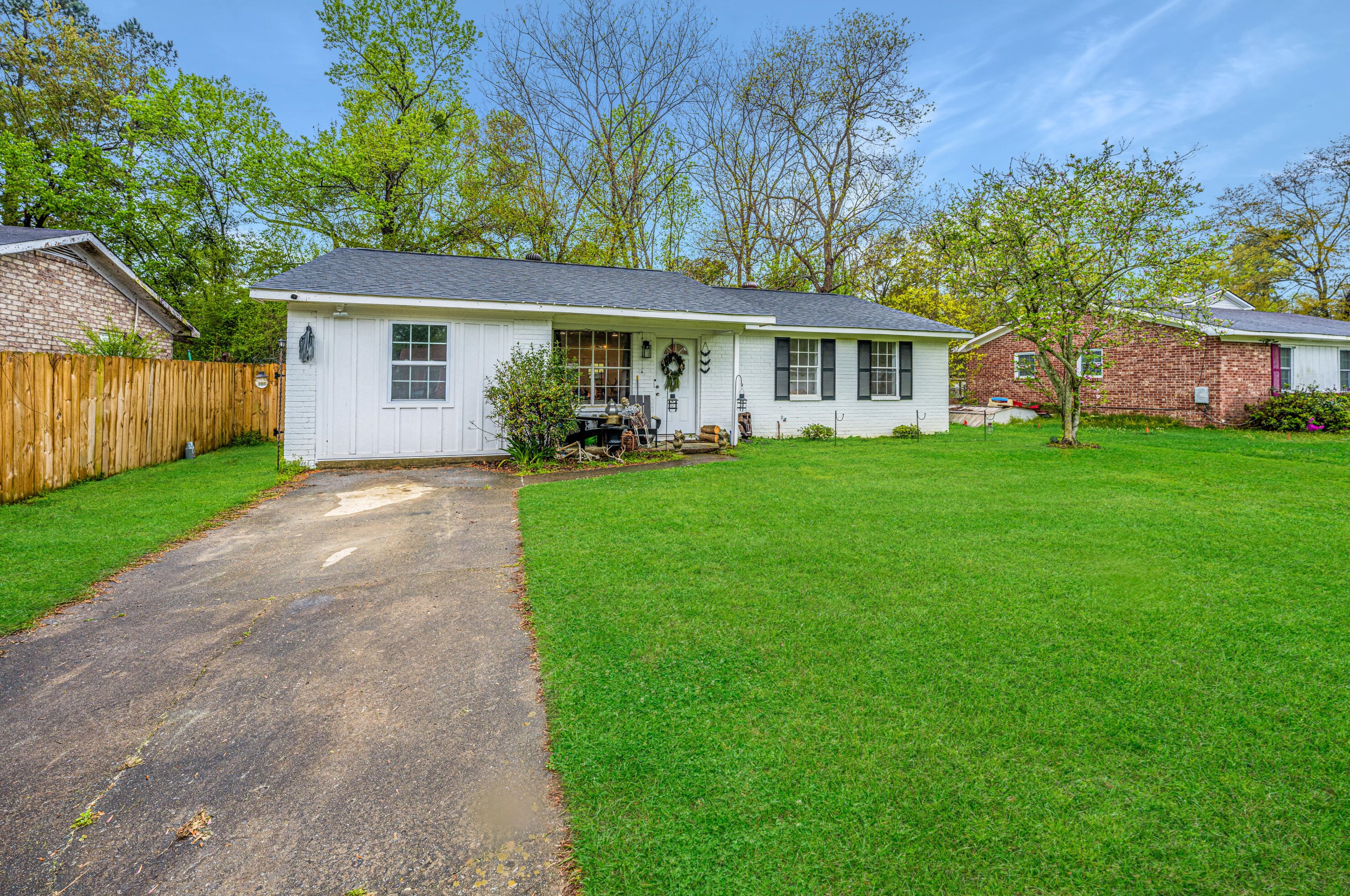 107 Bee St, Summerville SC  29483-2507 exterior