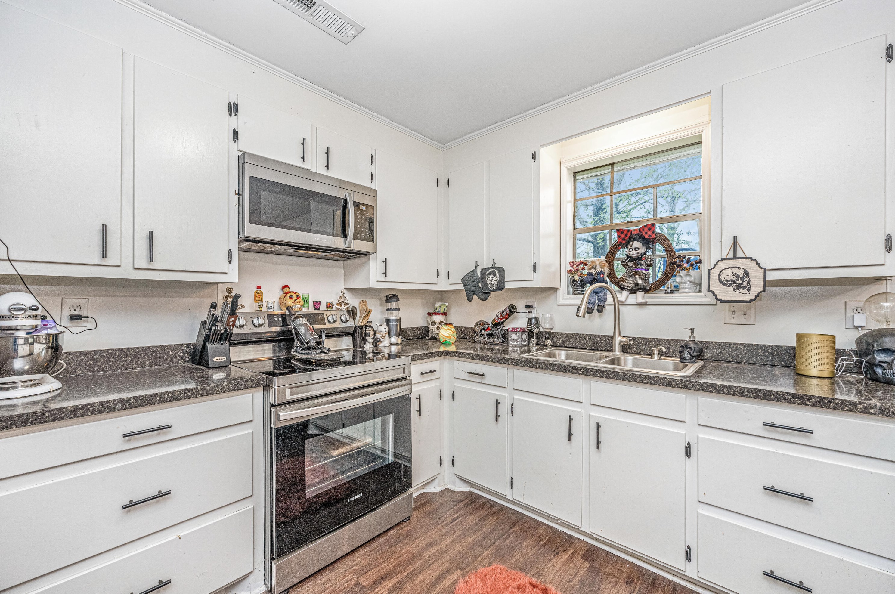107 Bee St, Summerville SC  29483-2507 exterior