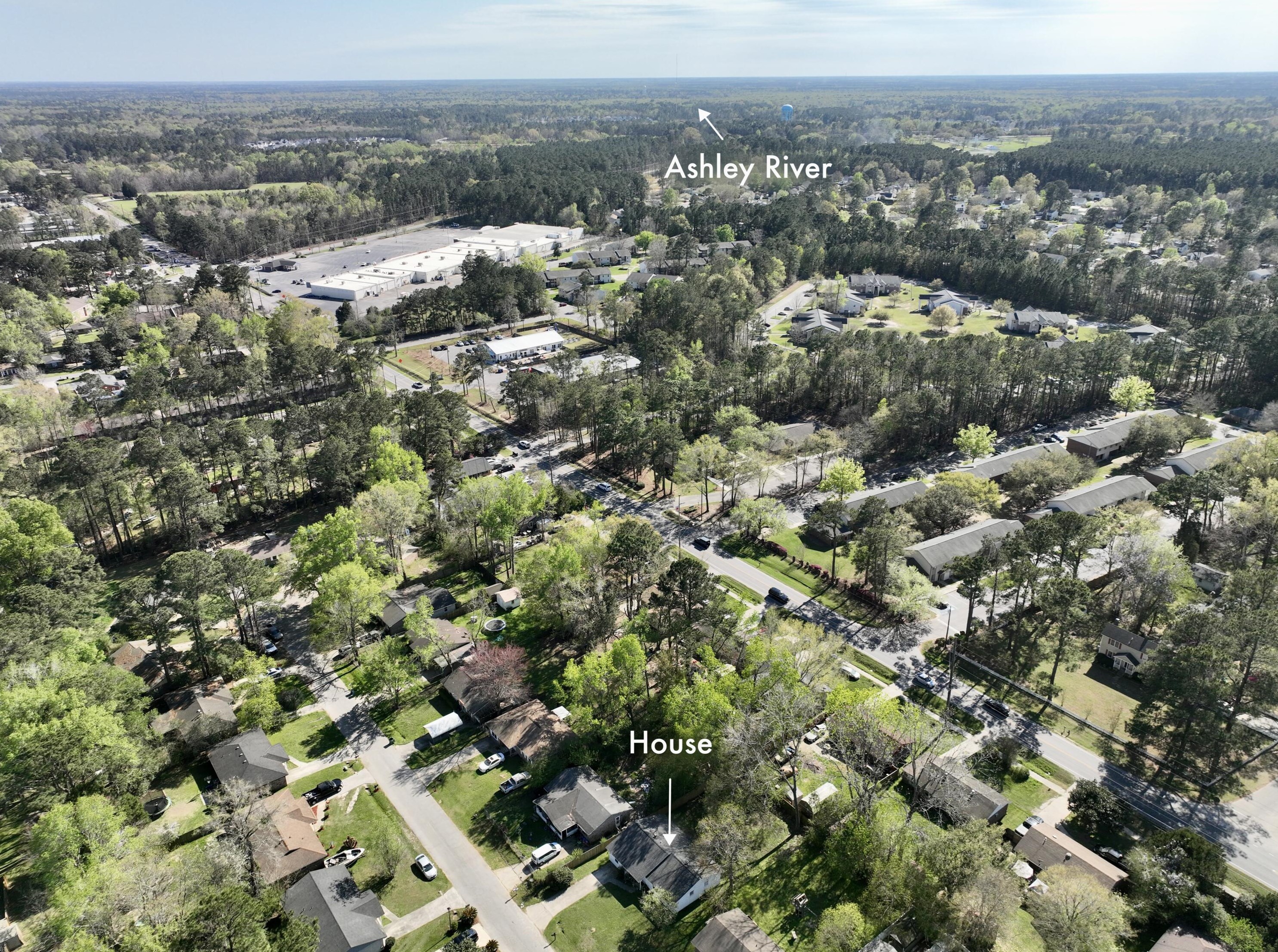 107 Bee St, Summerville SC  29483-2507 exterior