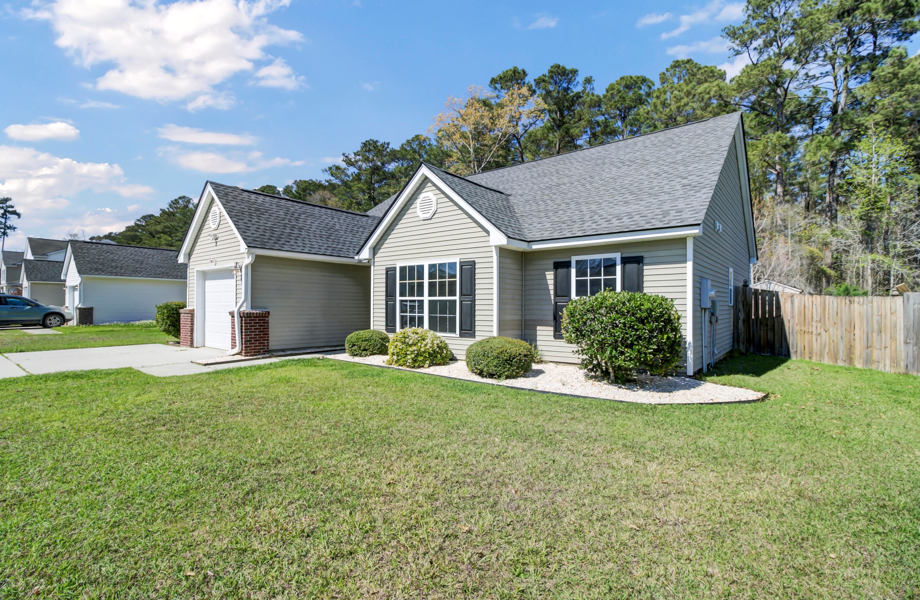 316 Slow Mill Dr, Charleston SC  29445-9640 exterior