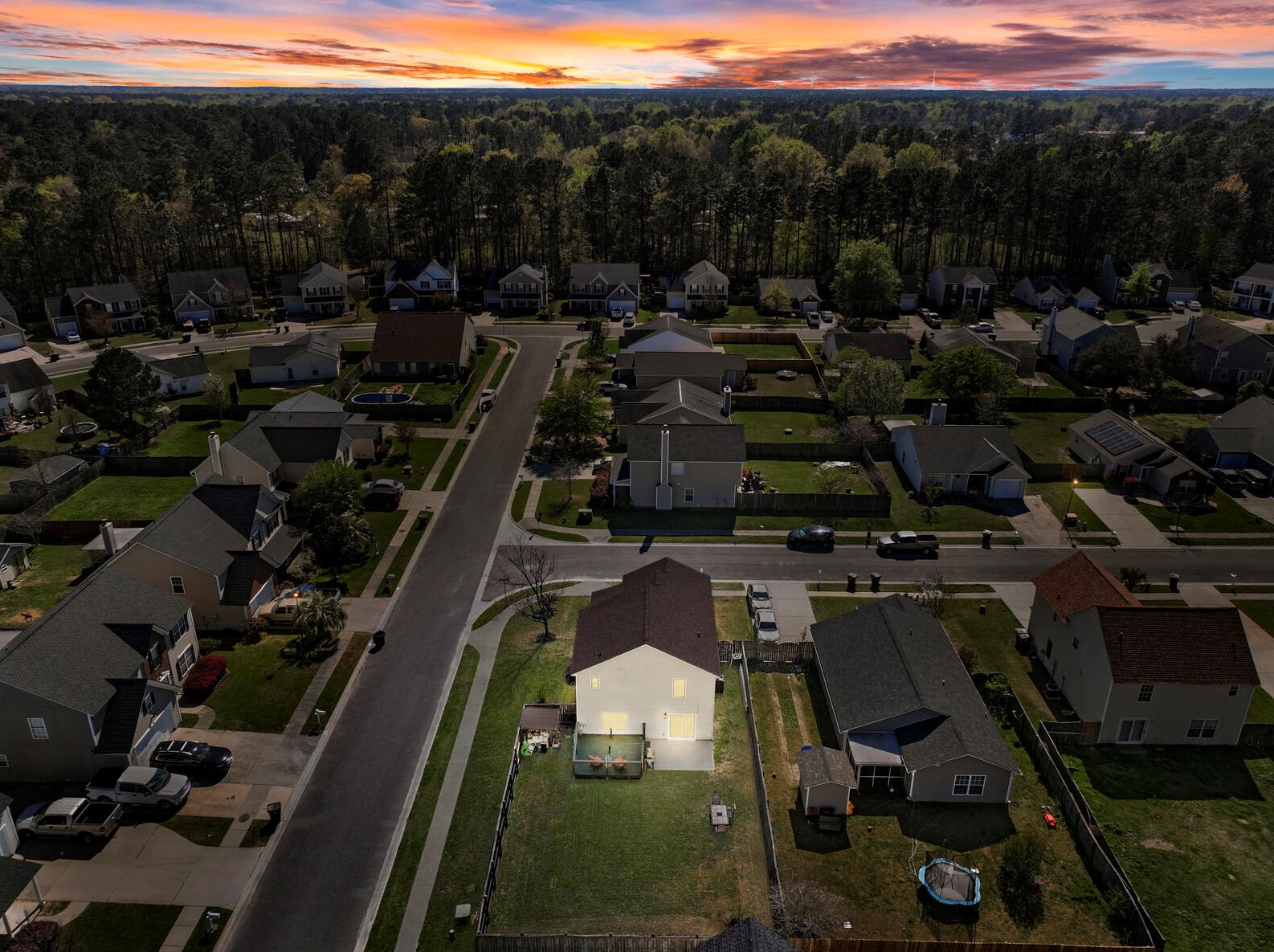 154 Patriot Ln, Summerville SC  29483-1889 exterior