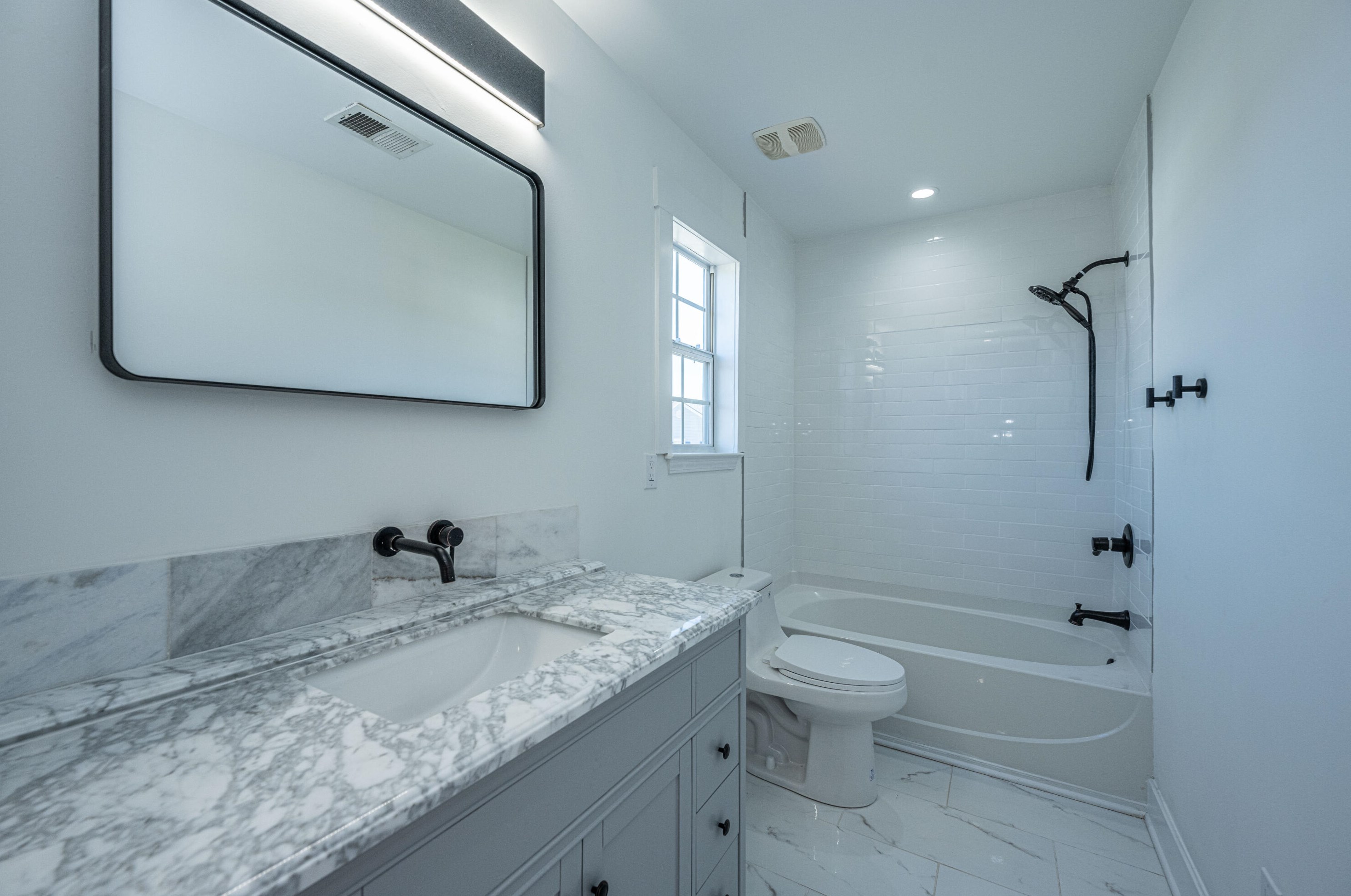 154 Patriot Ln, Summerville SC  29483-1889 exterior