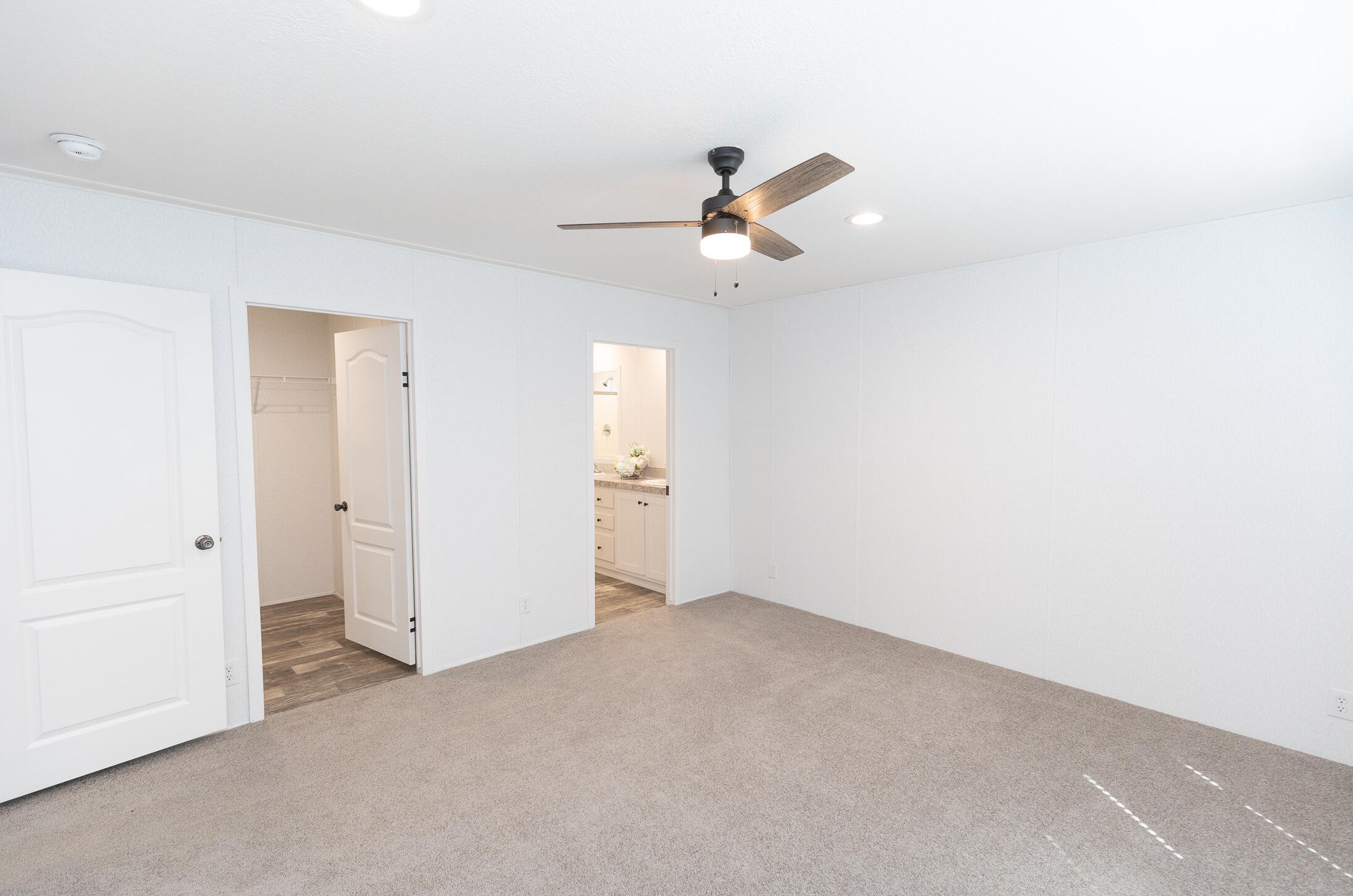 218 Palace Dr, Cross, SC 29436