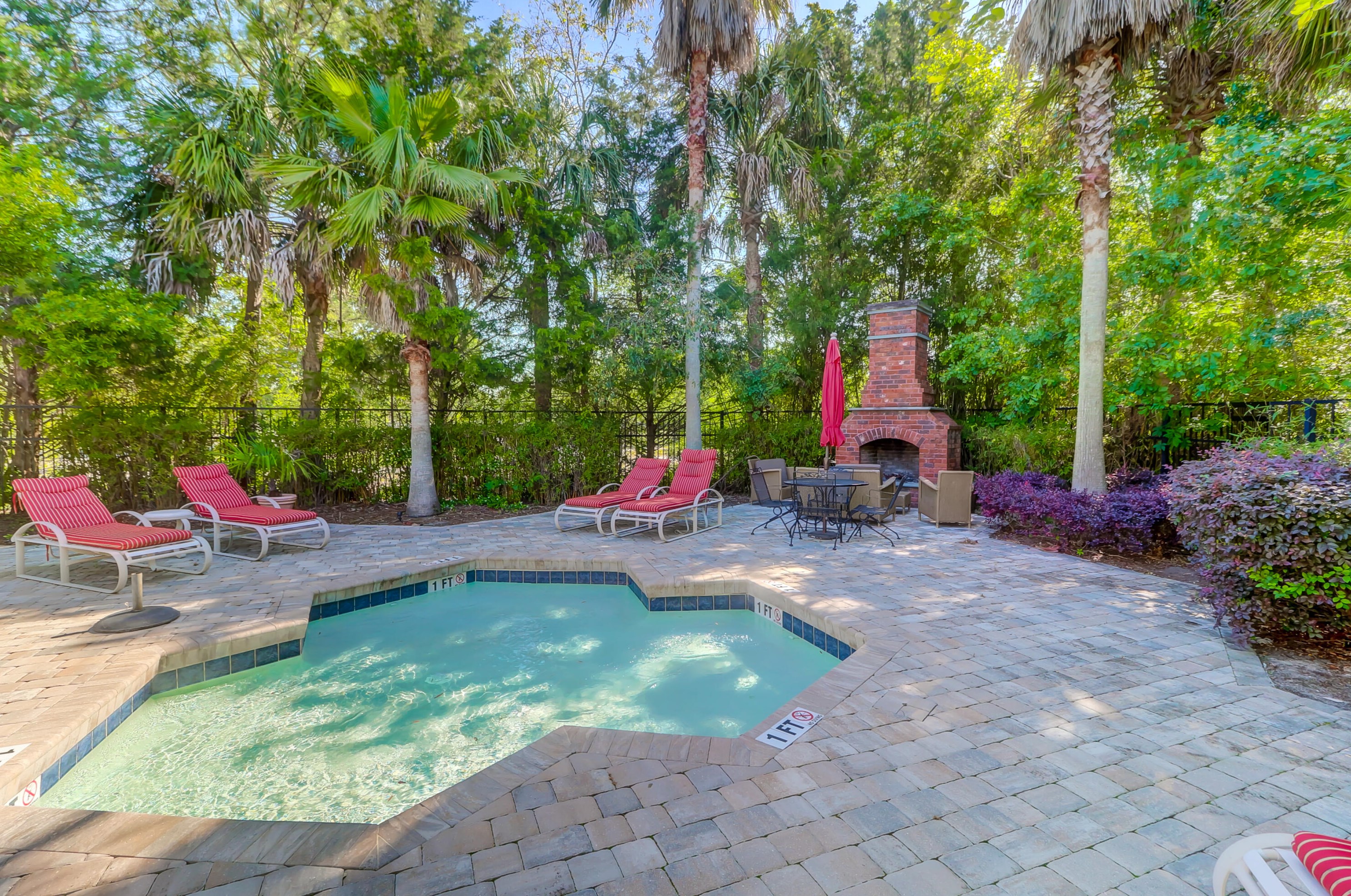 45 Sycamore Ave, Charleston SC  29407-6710 exterior
