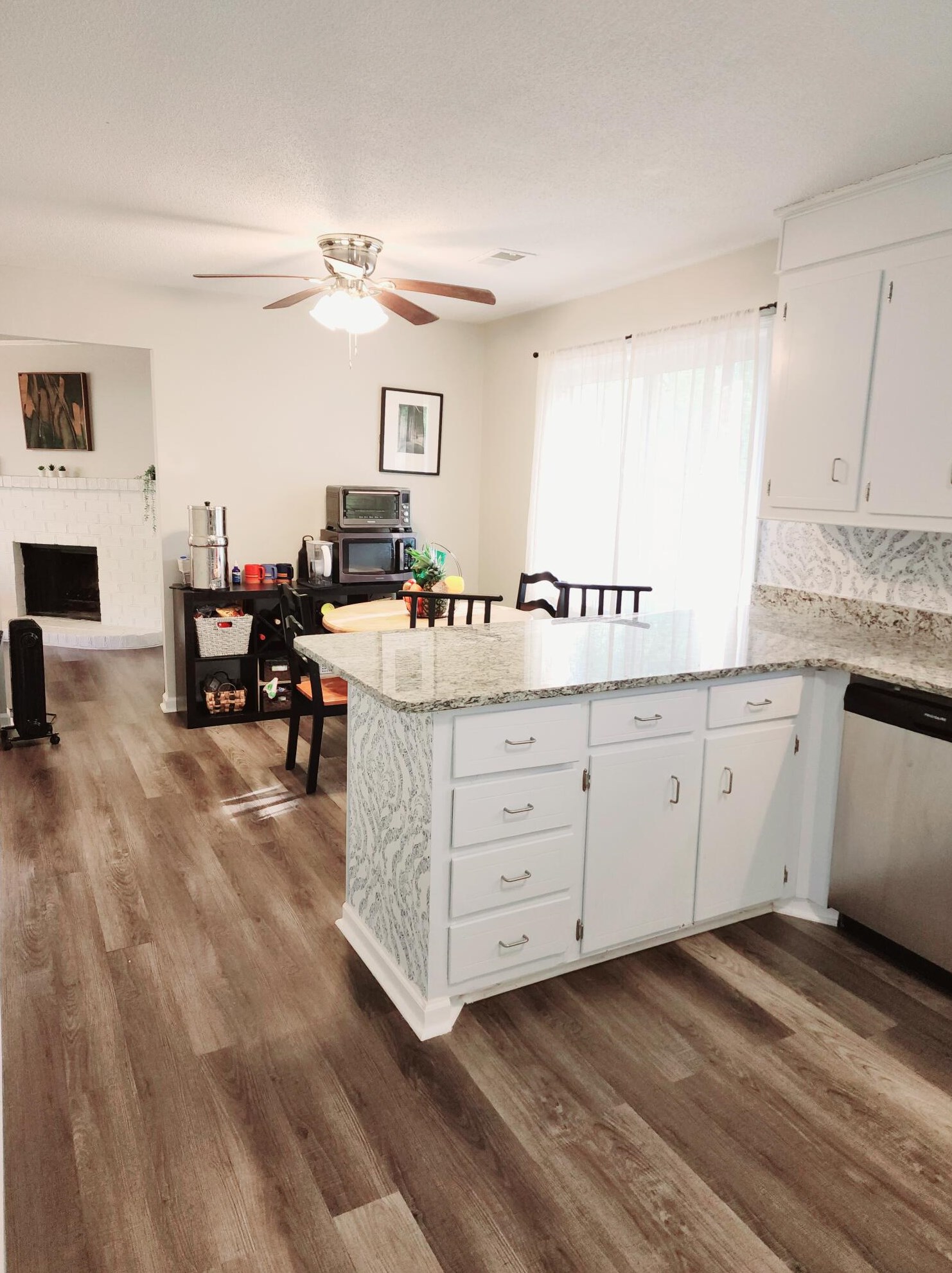 202 Sprucewood Dr, Summerville SC  29485-7828 exterior