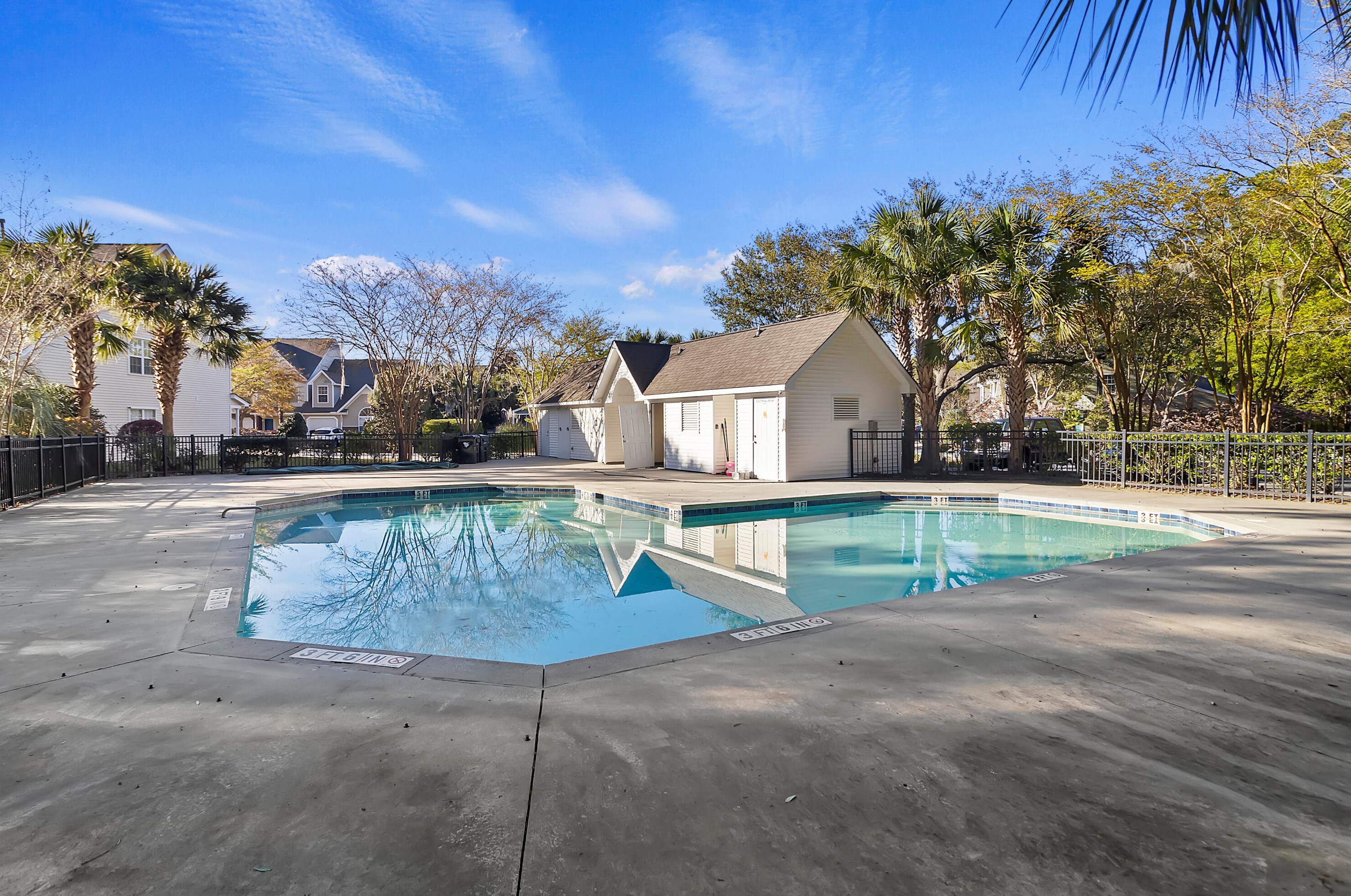 5221 Fernland Way, Charleston SC  29420-7573 exterior