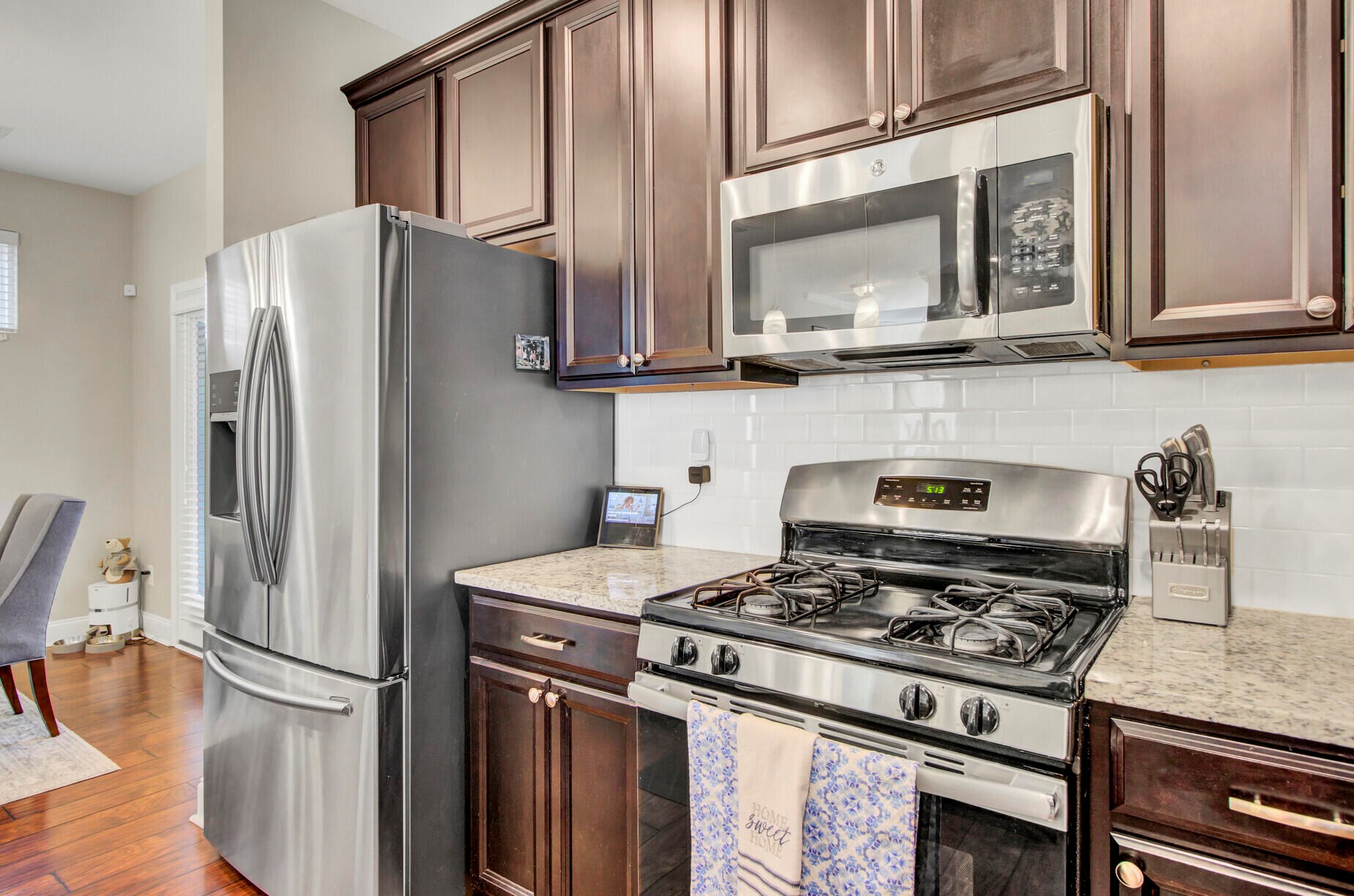 2402 Poplar Grove Pl, Summerville SC  29483-1644 exterior