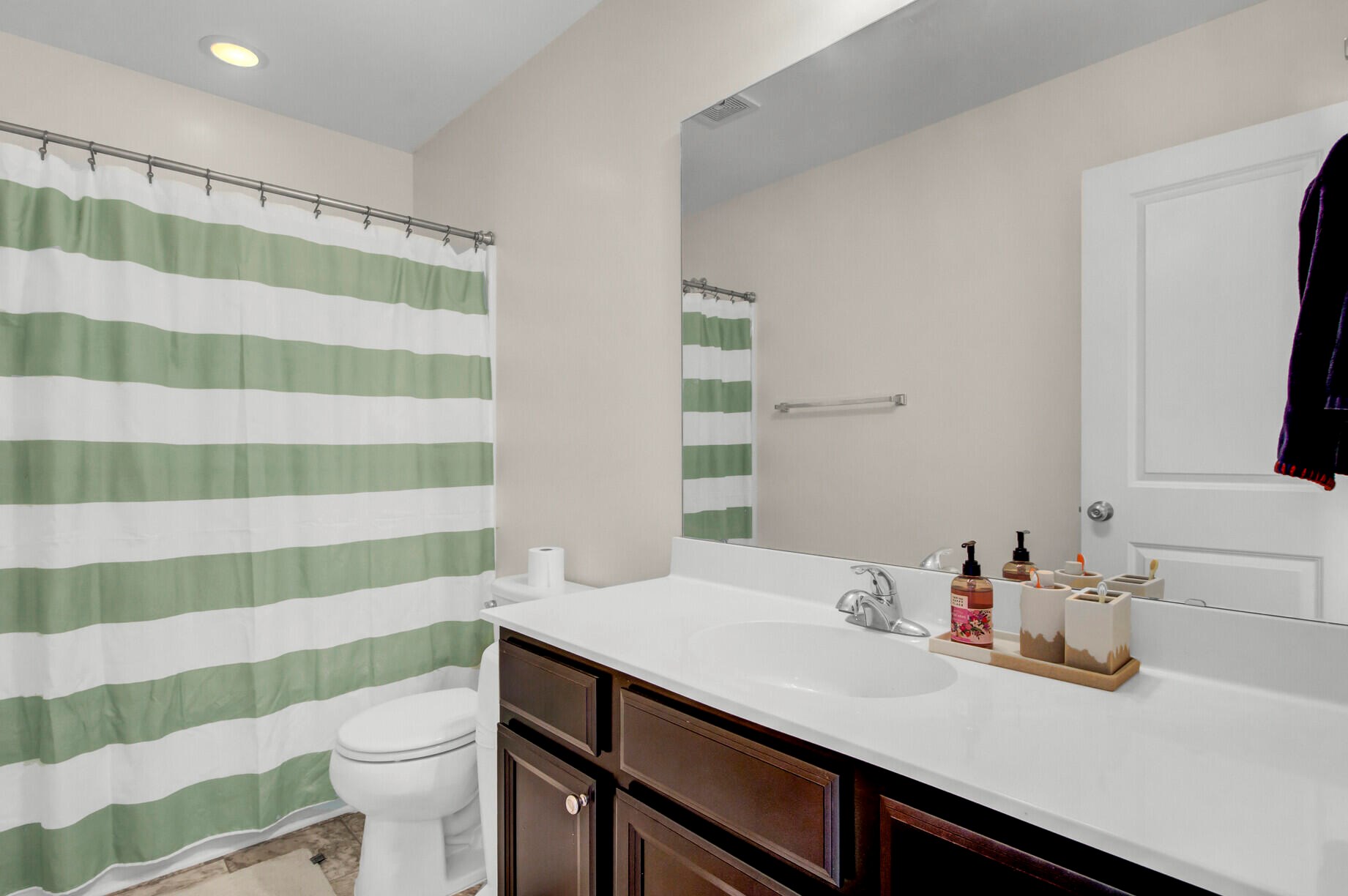 2402 Poplar Grove Pl, Summerville SC  29483-1644 exterior