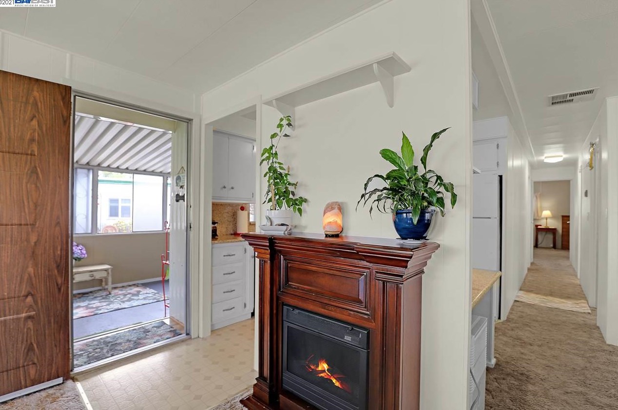 210 Hawaii Cir, Union City CA 94587-4203 exterior