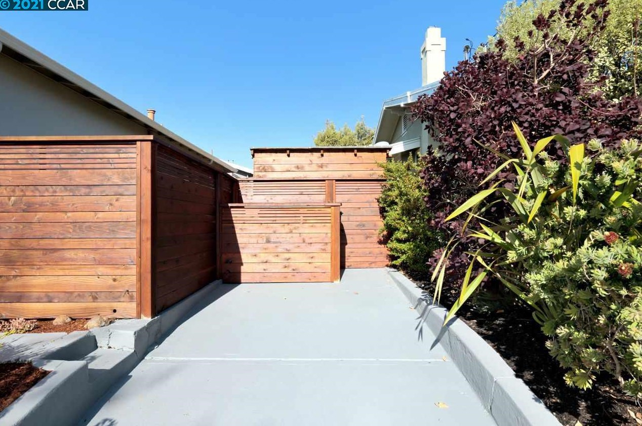 3801 Ardley Ave, Oakland CA 94602-1616 exterior