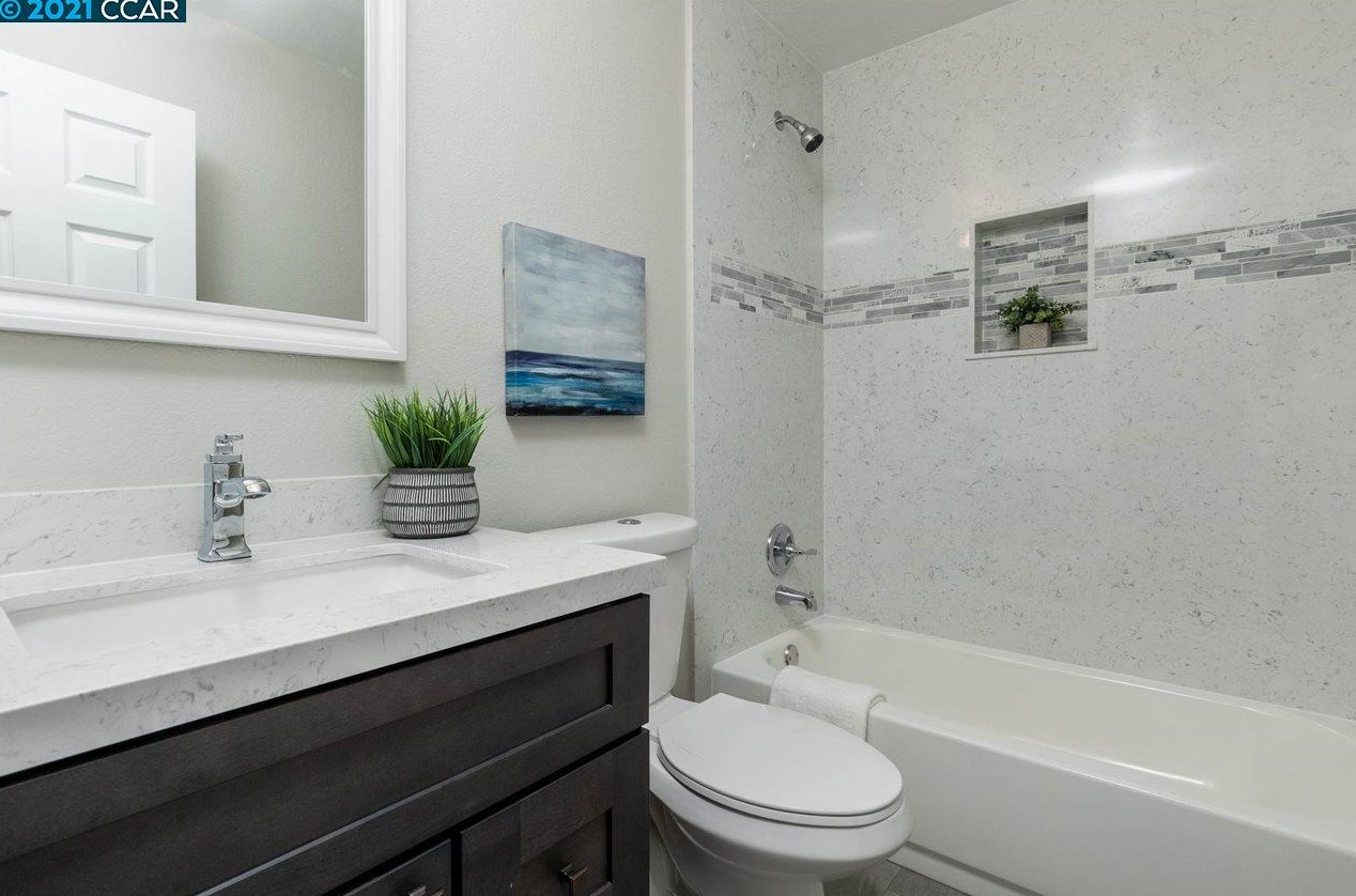 727 Seacliff Ct, Rodeo CA  94572-2005 exterior