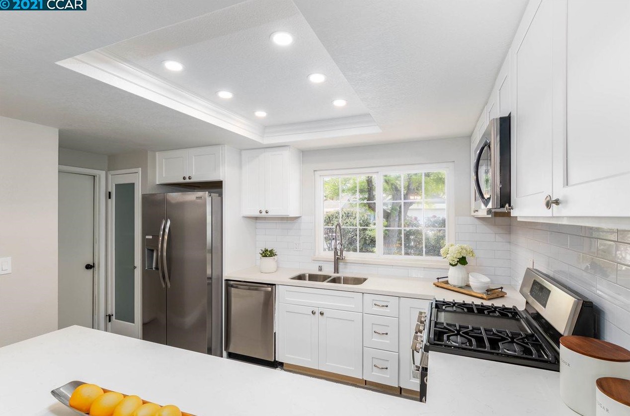 727 Seacliff Ct, Rodeo CA  94572-2005 exterior