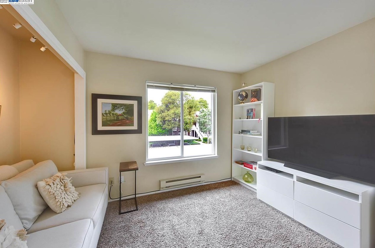 150 Marina Lakes Dr, Richmond CA  94804-7453 exterior