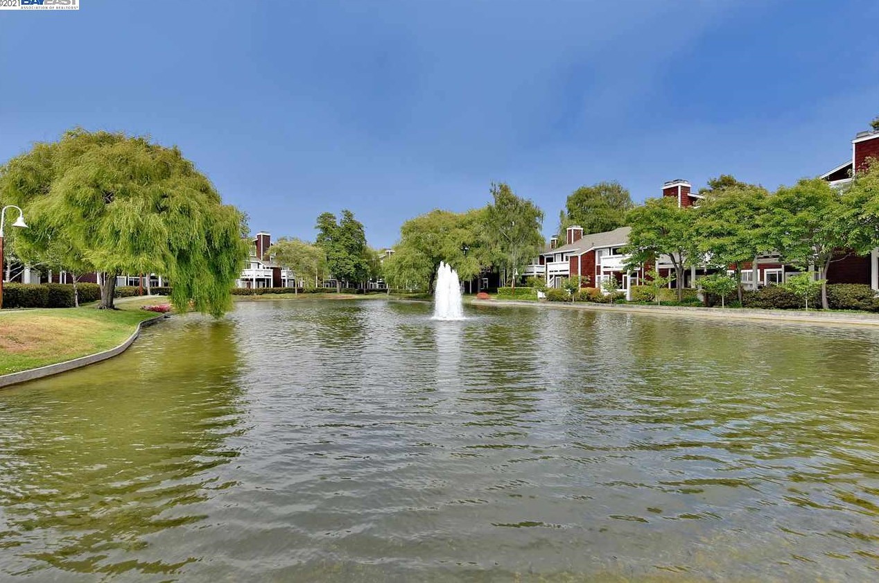 150 Marina Lakes Dr, Richmond CA  94804-7453 exterior