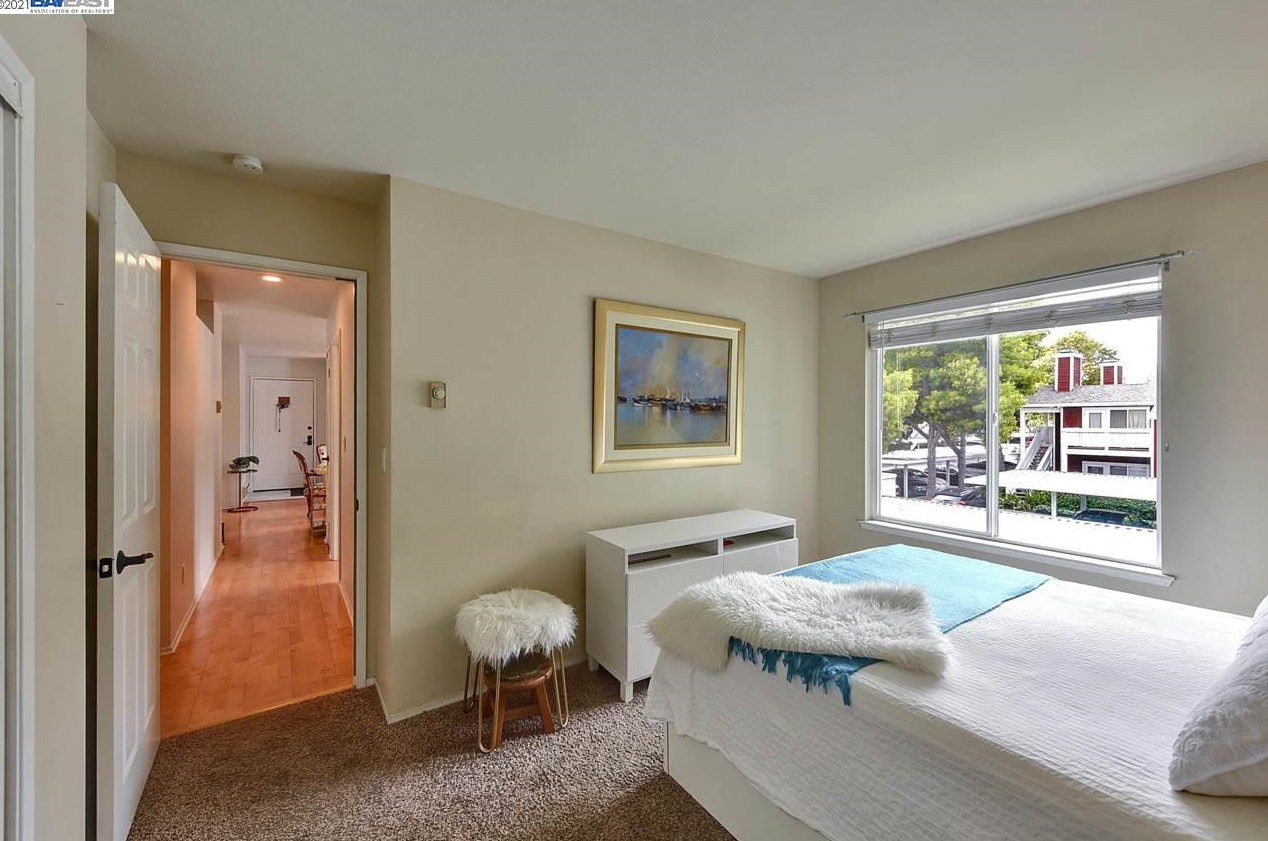 150 Marina Lakes Dr, Richmond CA  94804-7453 exterior