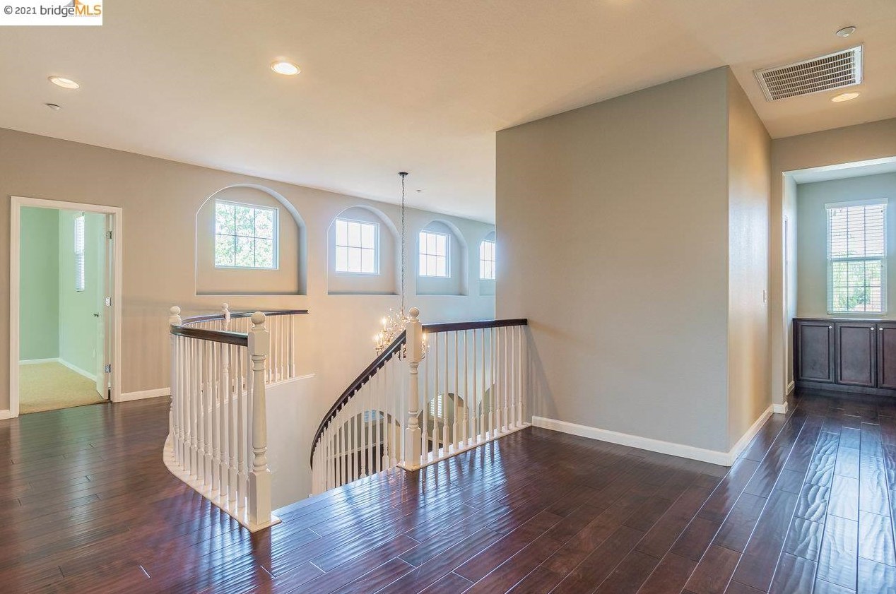 572 Caraway Dr, Los Angeles CA  94513-2350 exterior