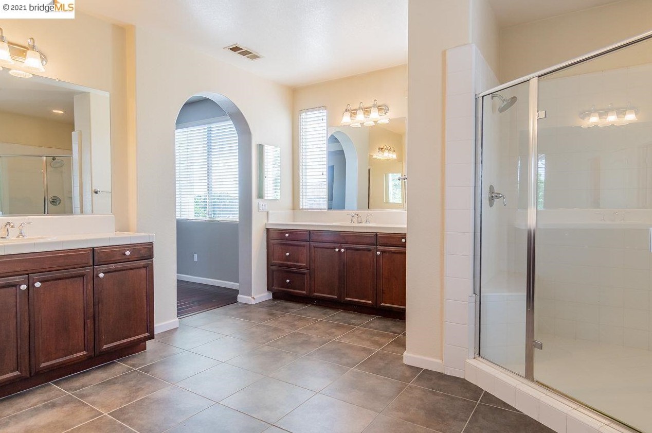 572 Caraway Dr, Los Angeles CA  94513-2350 exterior