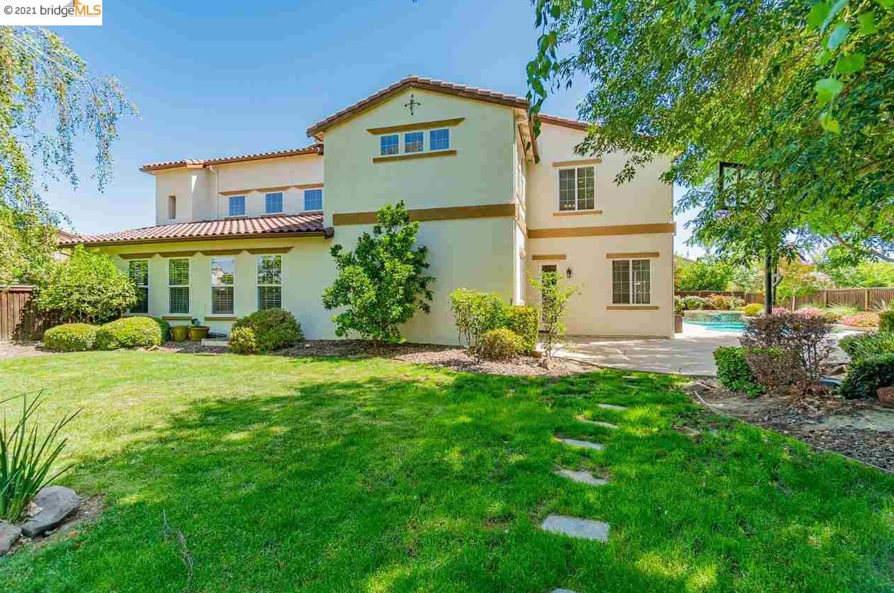 572 Caraway Dr, Los Angeles CA  94513-2350 exterior