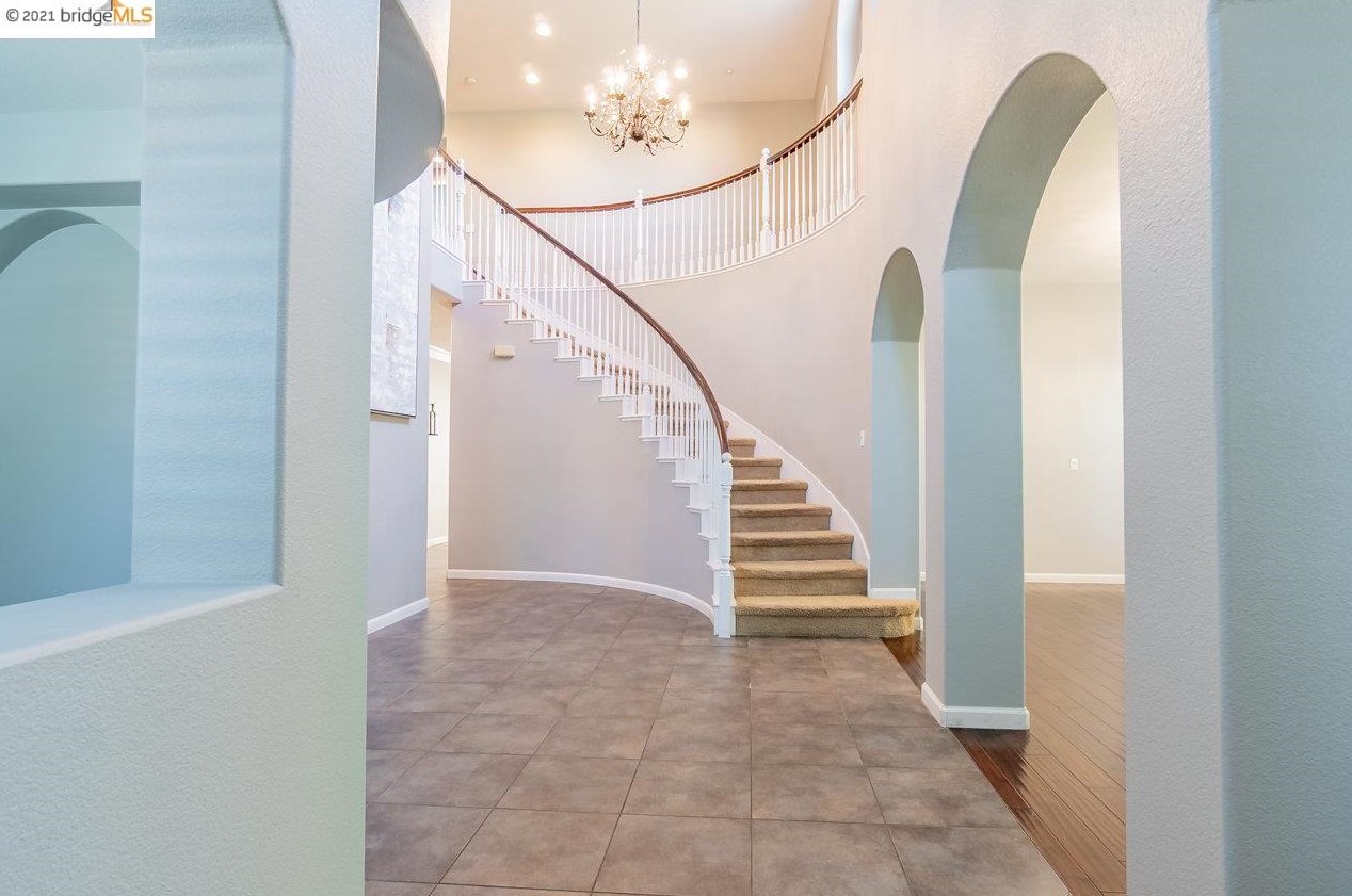 572 Caraway Dr, Los Angeles CA  94513-2350 exterior