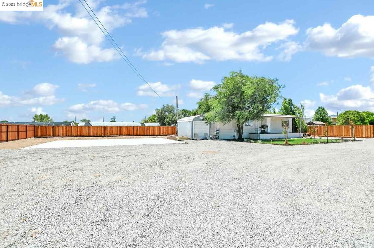 951 Bonnie Ln, Los Angeles CA  94513-5465 exterior