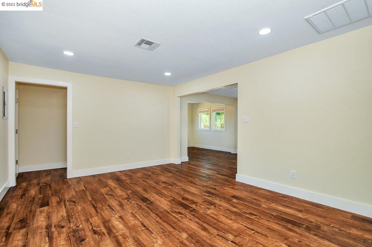 951 Bonnie Ln, Los Angeles CA  94513-5465 exterior
