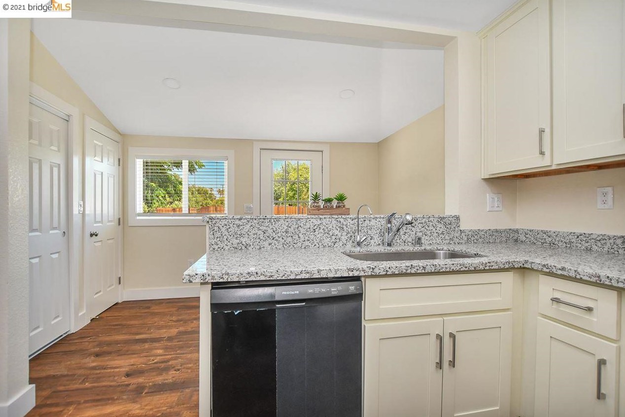 951 Bonnie Ln, Los Angeles CA  94513-5465 exterior
