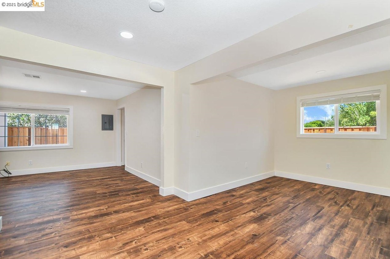 951 Bonnie Ln, Los Angeles CA  94513-5465 exterior