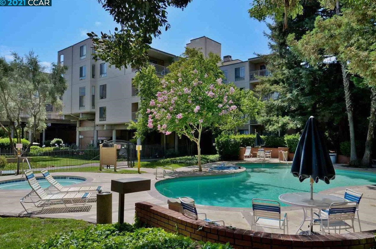 360 Civic Dr, Walnut Creek CA 94596-3669 exterior