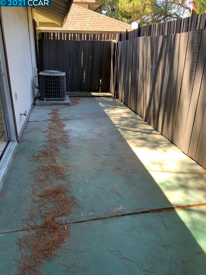 5420 Roundtree Ct, Concord CA  94521-7989 exterior