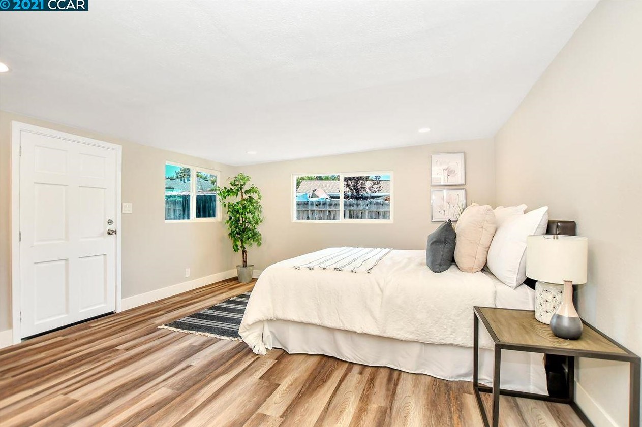 1704 Greer Ave, Concord CA  94521-2244 exterior