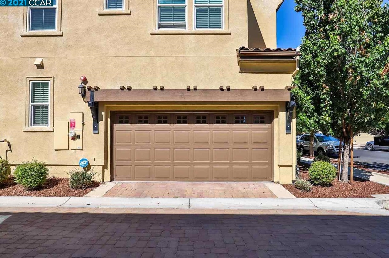2116 Carrara St, Los Angeles CA  94513-7116 exterior