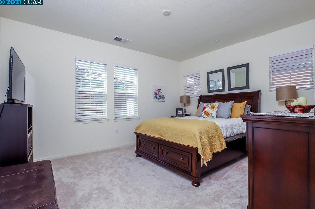 2116 Carrara St, Los Angeles CA  94513-7116 exterior
