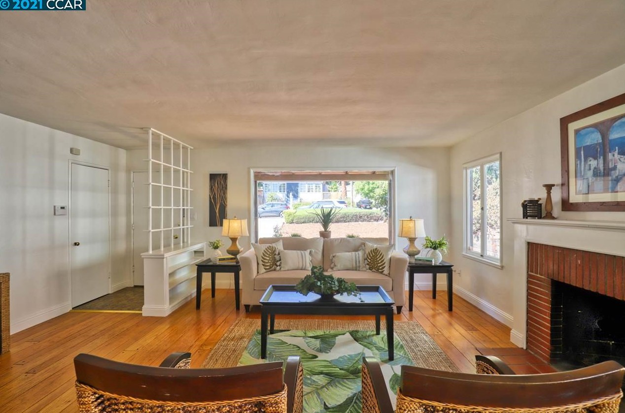 7571 Circle Hill Dr, Oakland, CA 94605