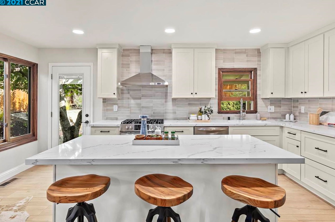 4346 Grammercy Ln, Concord CA  94521-4207 exterior