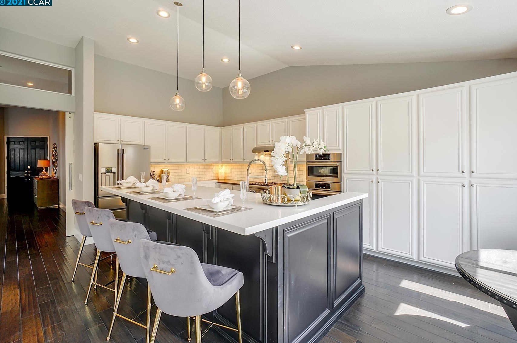 1046 Rolling Woods Way, Concord CA  94521-5400 exterior