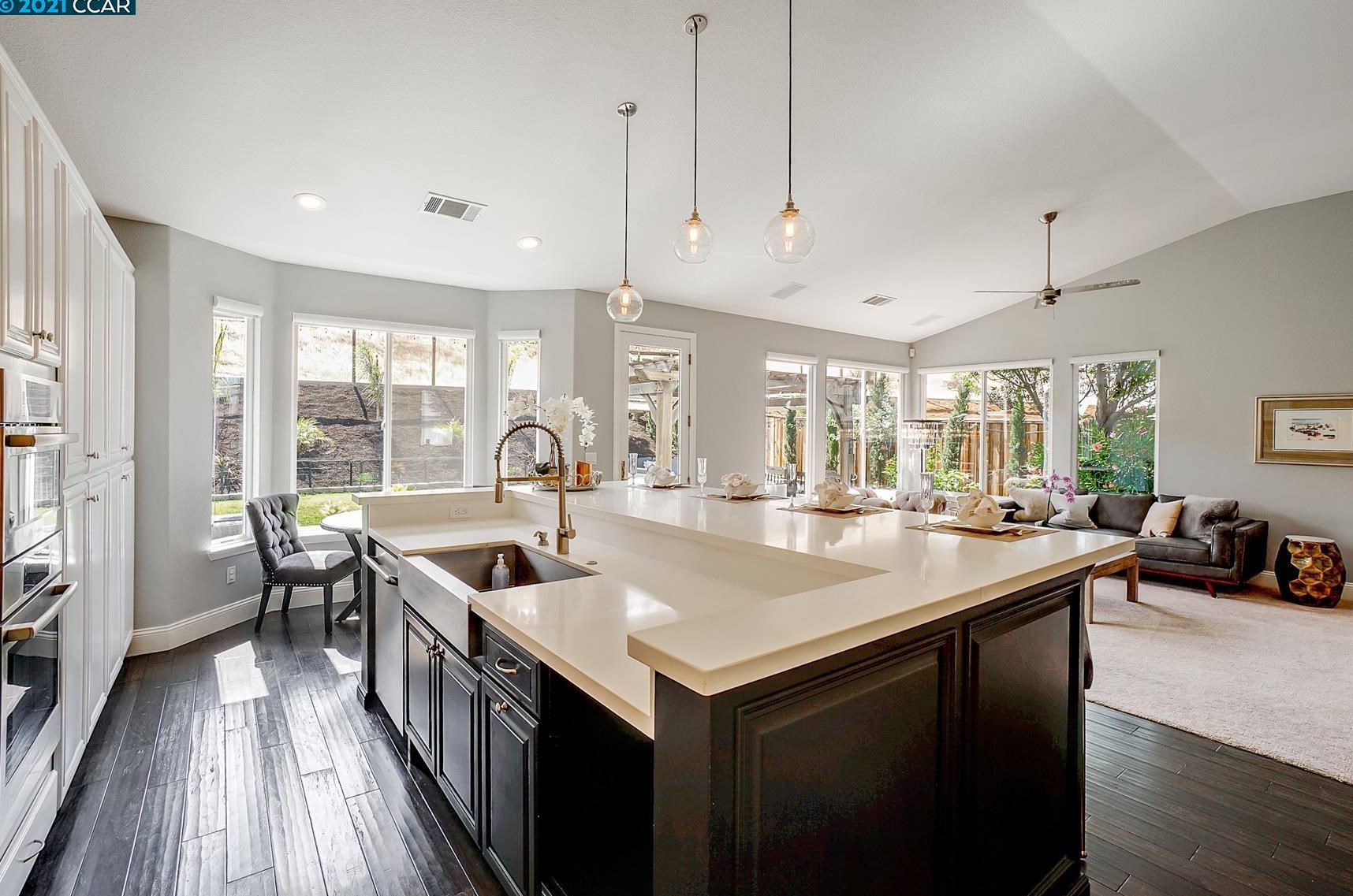 1046 Rolling Woods Way, Concord CA  94521-5400 exterior