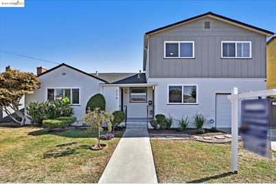 236 Bergedo Dr - Photo 1