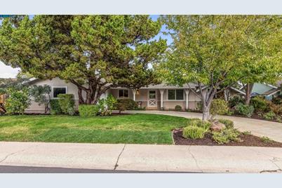 2842 San Carlos Dr - Photo 1
