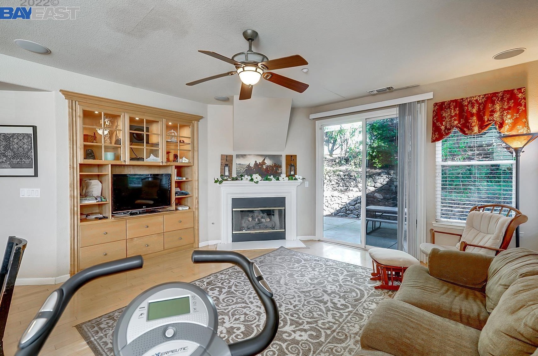 727 Bentley Ct, Los Angeles CA  94513 exterior