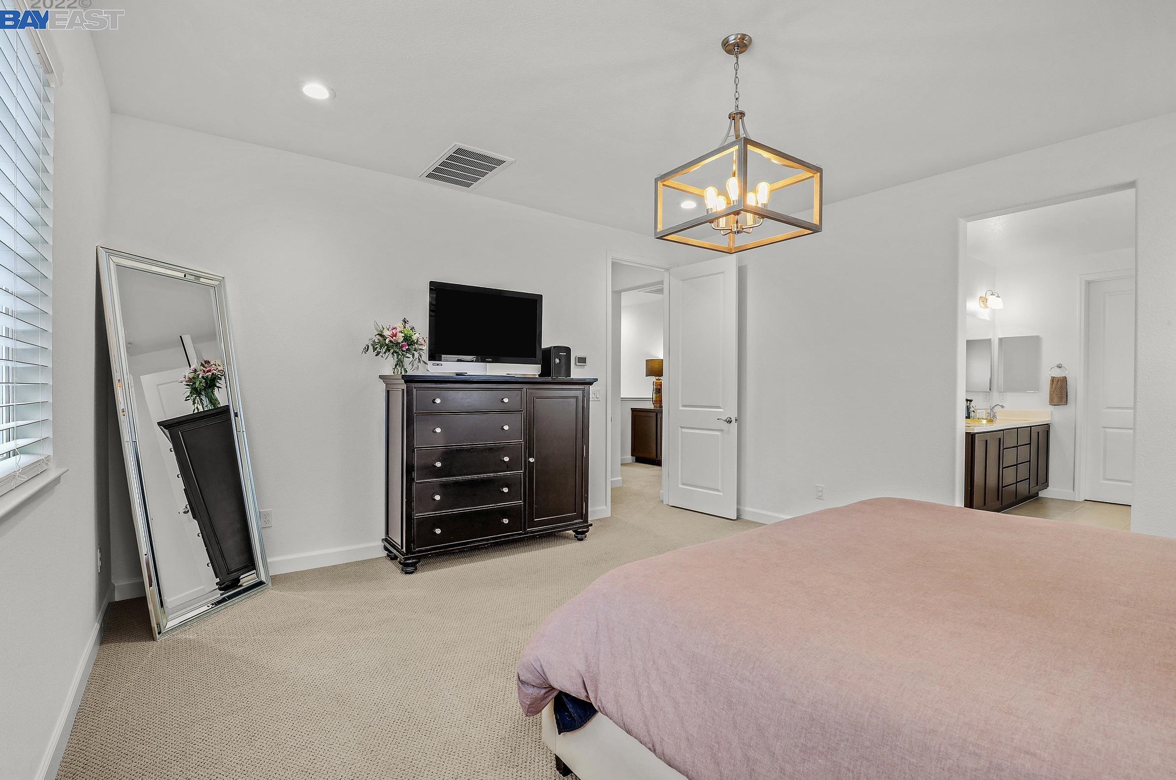 731 Jennifer St, Los Angeles CA  exterior