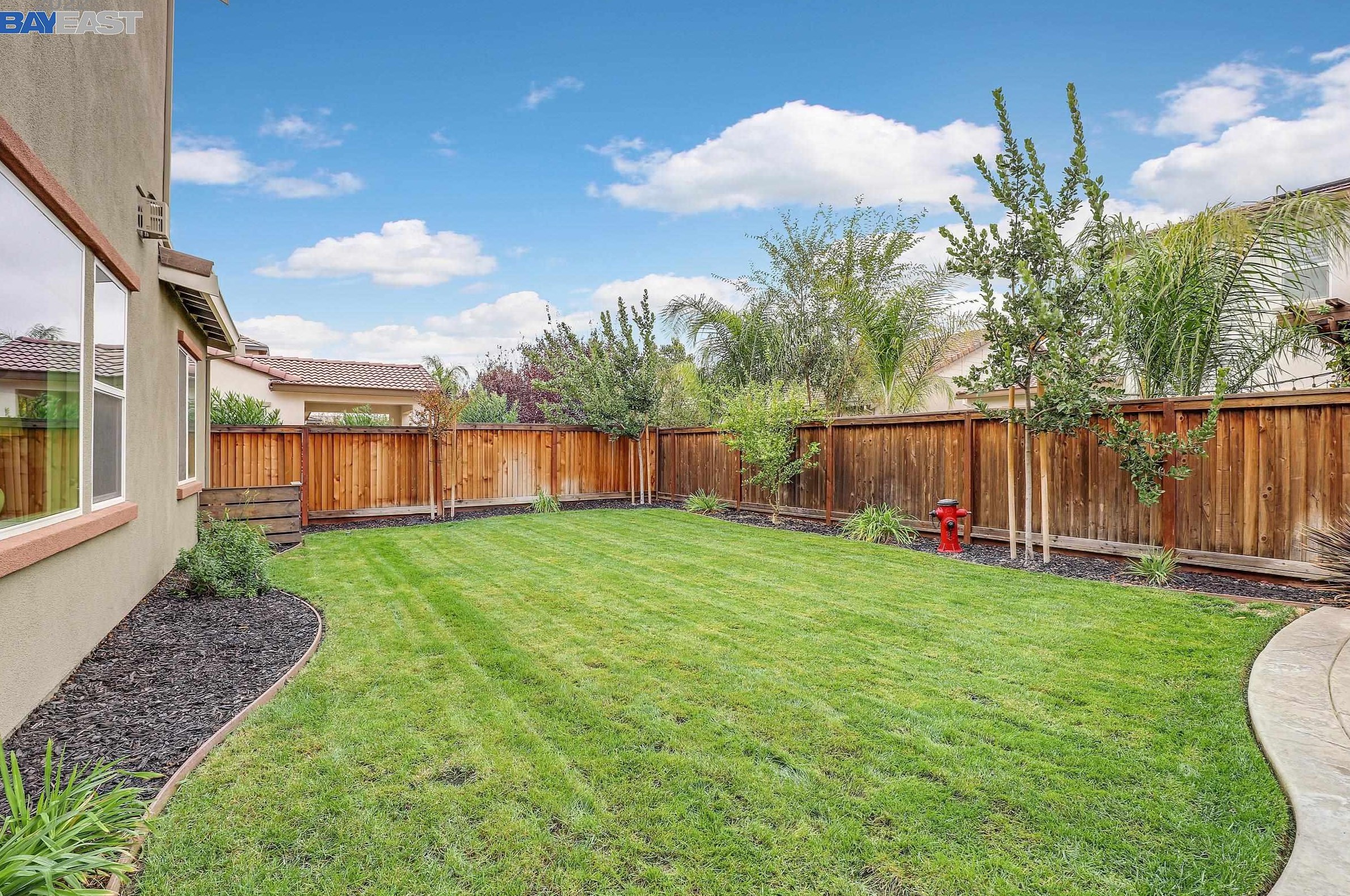 731 Jennifer St, Los Angeles CA  exterior