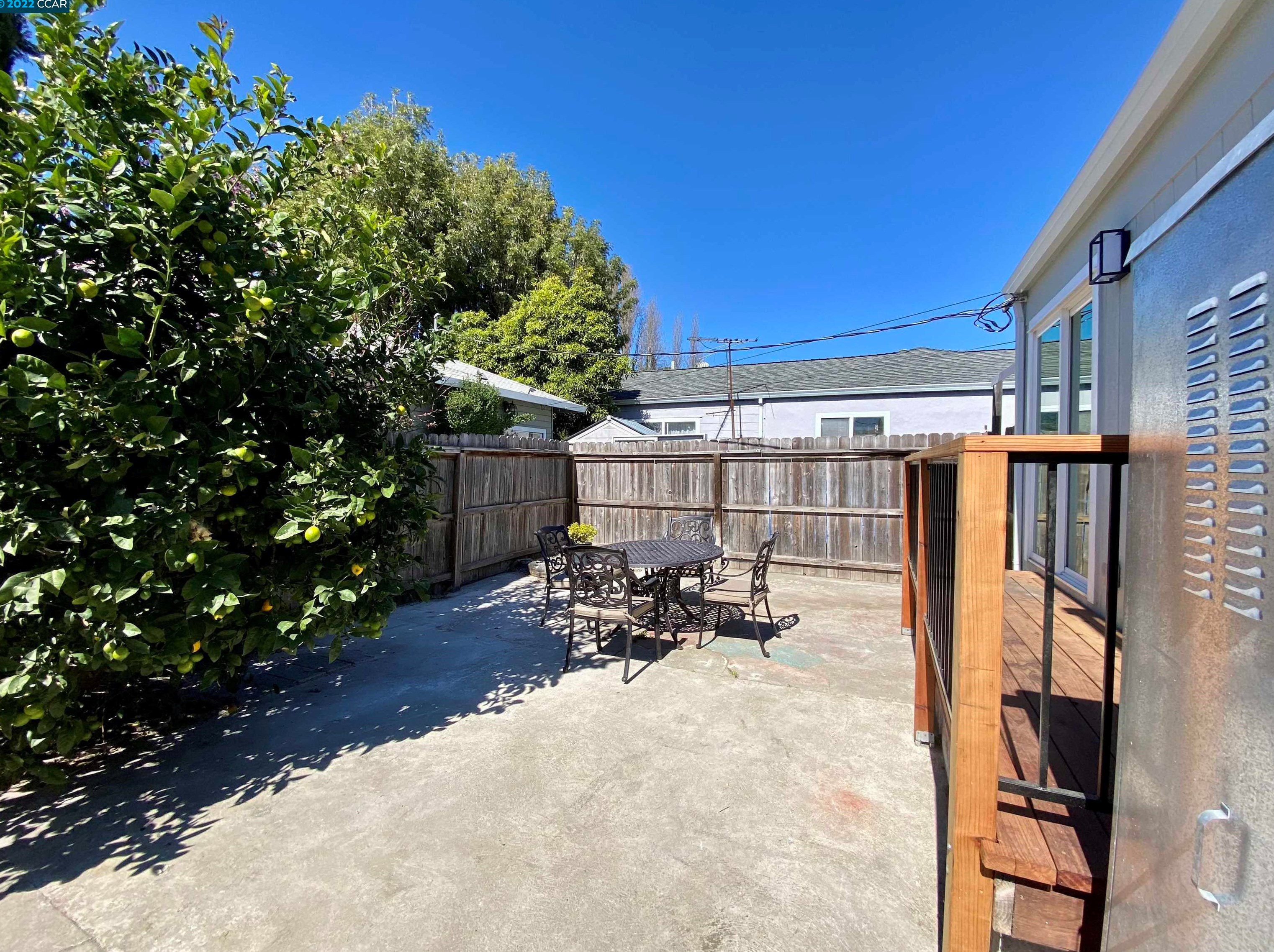 1125 Brookside Ave, Richmond CA  94805-1002 exterior