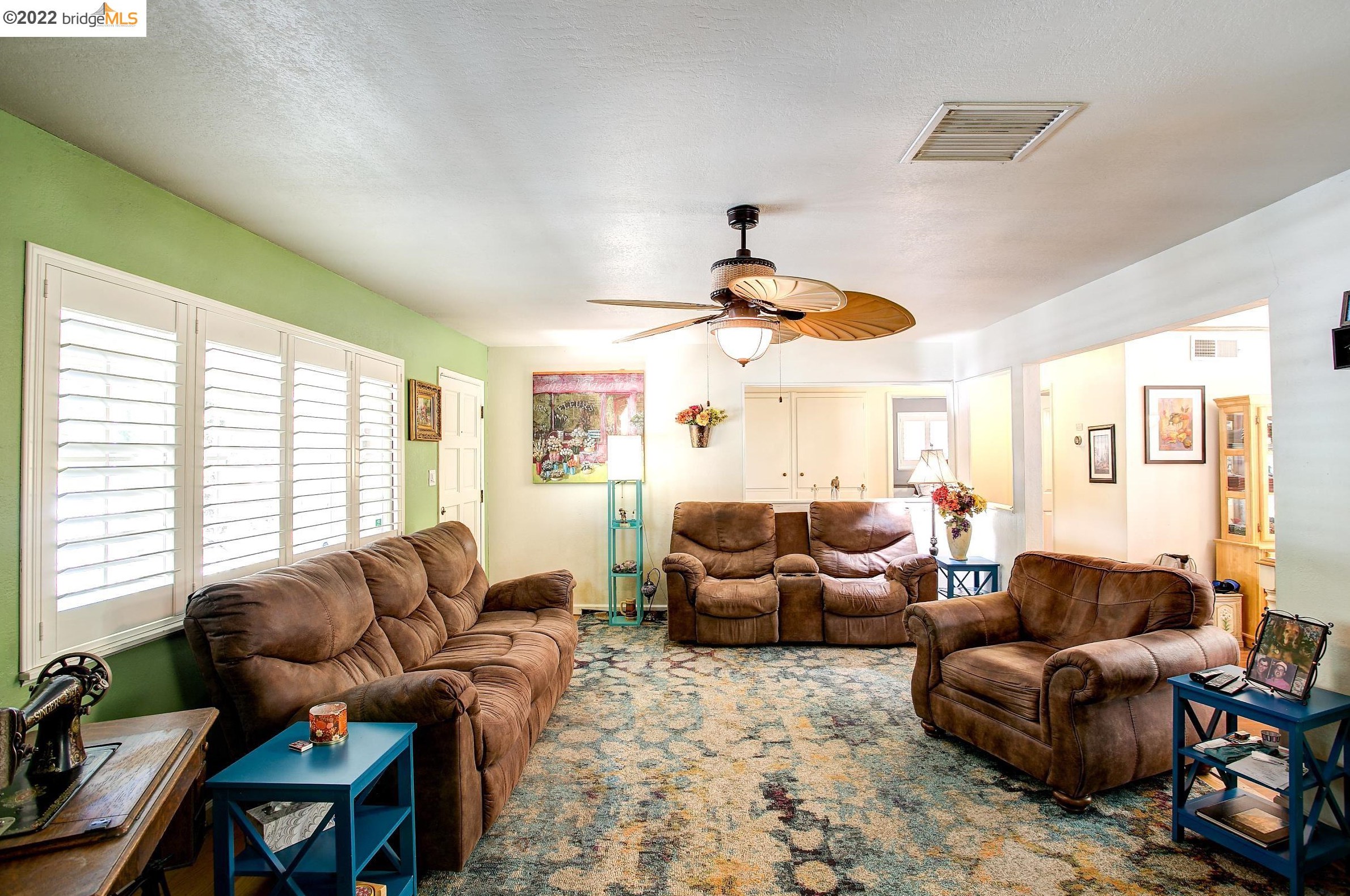 882 Dainty Ave, Los Angeles CA  94513-1206 exterior