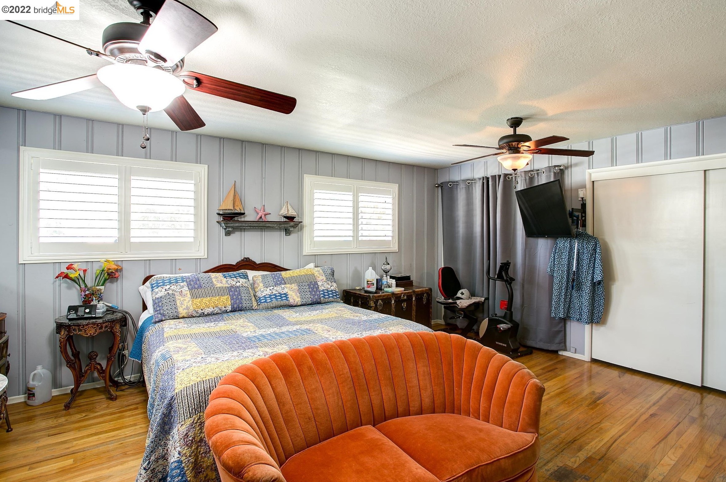 882 Dainty Ave, Los Angeles CA  94513-1206 exterior