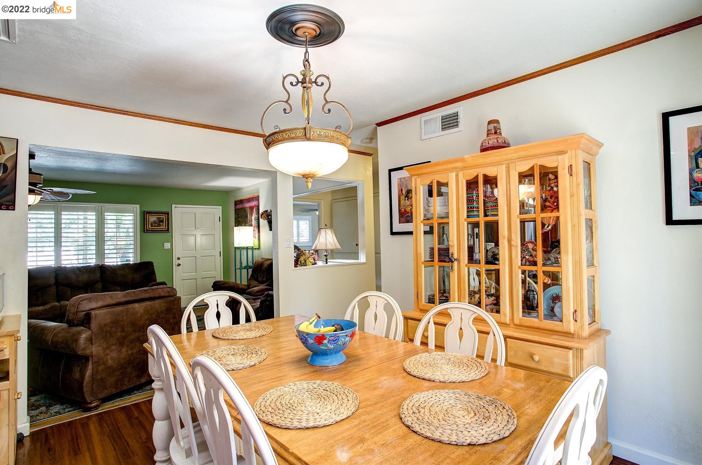 882 Dainty Ave, Los Angeles CA  94513-1206 exterior