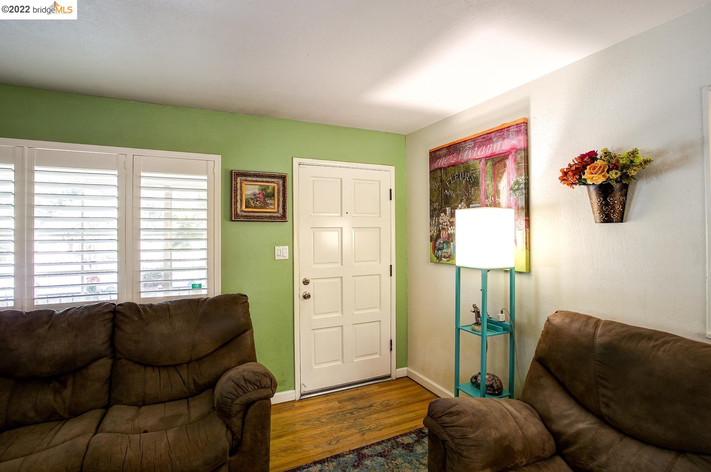 882 Dainty Ave, Los Angeles CA  94513-1206 exterior