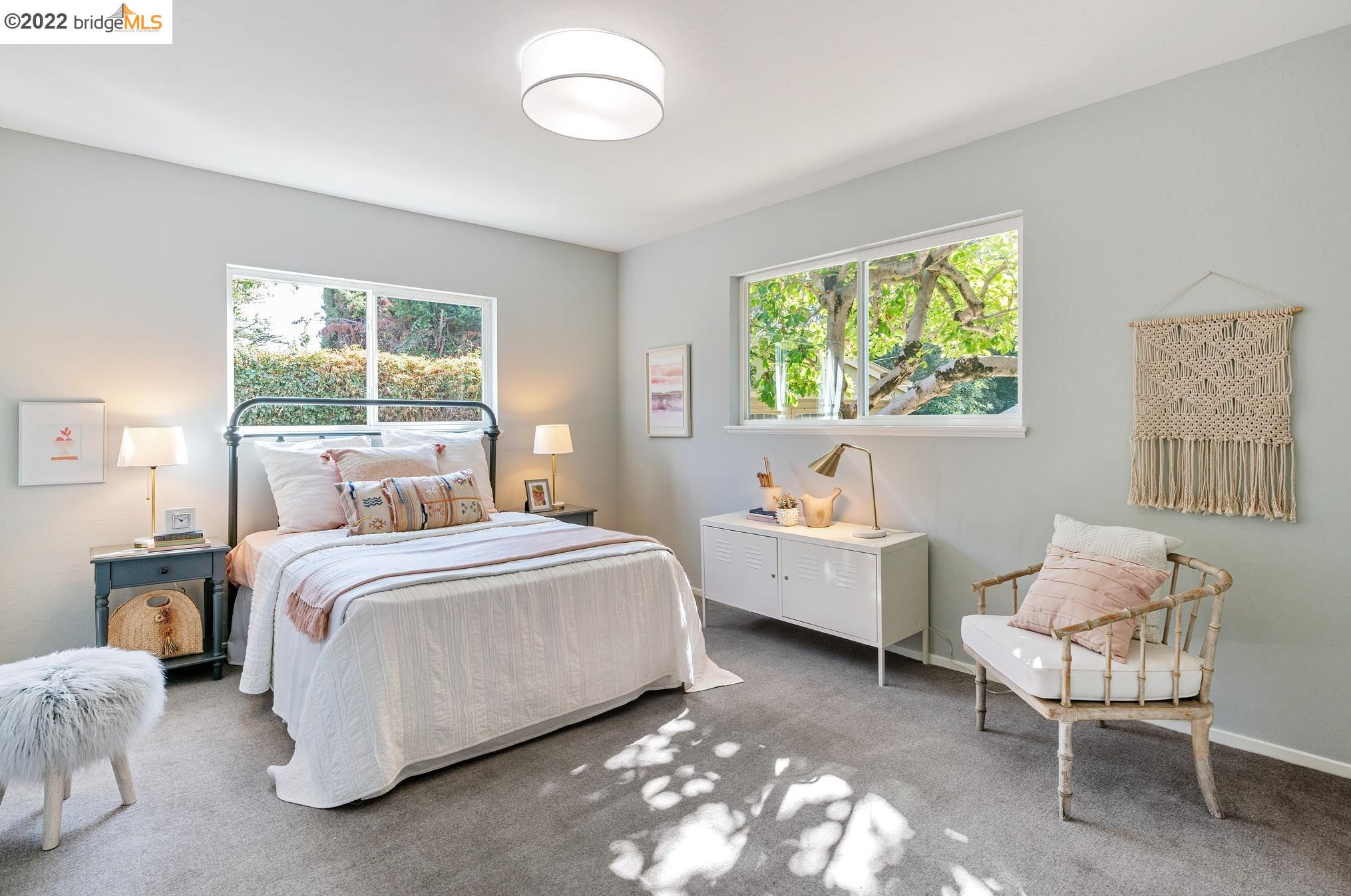 935 Longridge Rd, Oakland CA  94610-2443 exterior