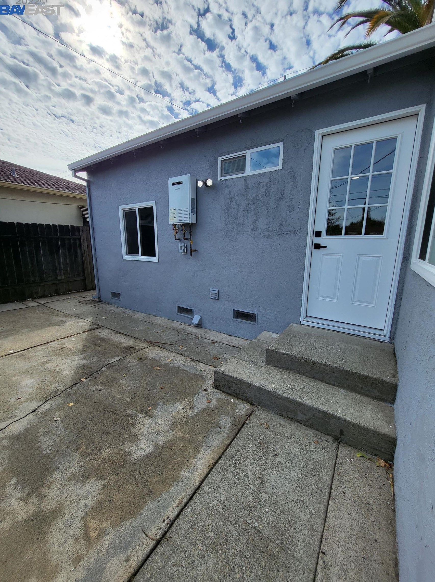 1433 Fruitridge Rd, Sacramento CA  95822-3031 exterior